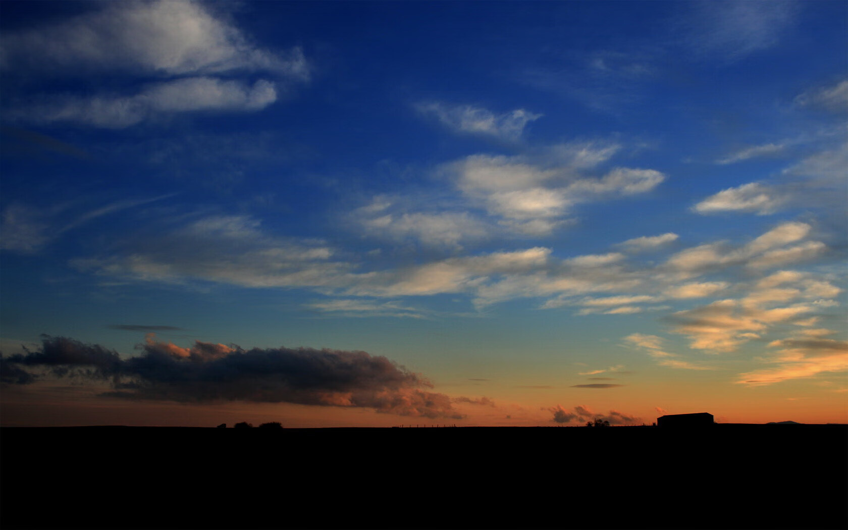 电竞赛事场馆智能化建设及观众体验创新方案探讨,电竞场馆建设标准全文