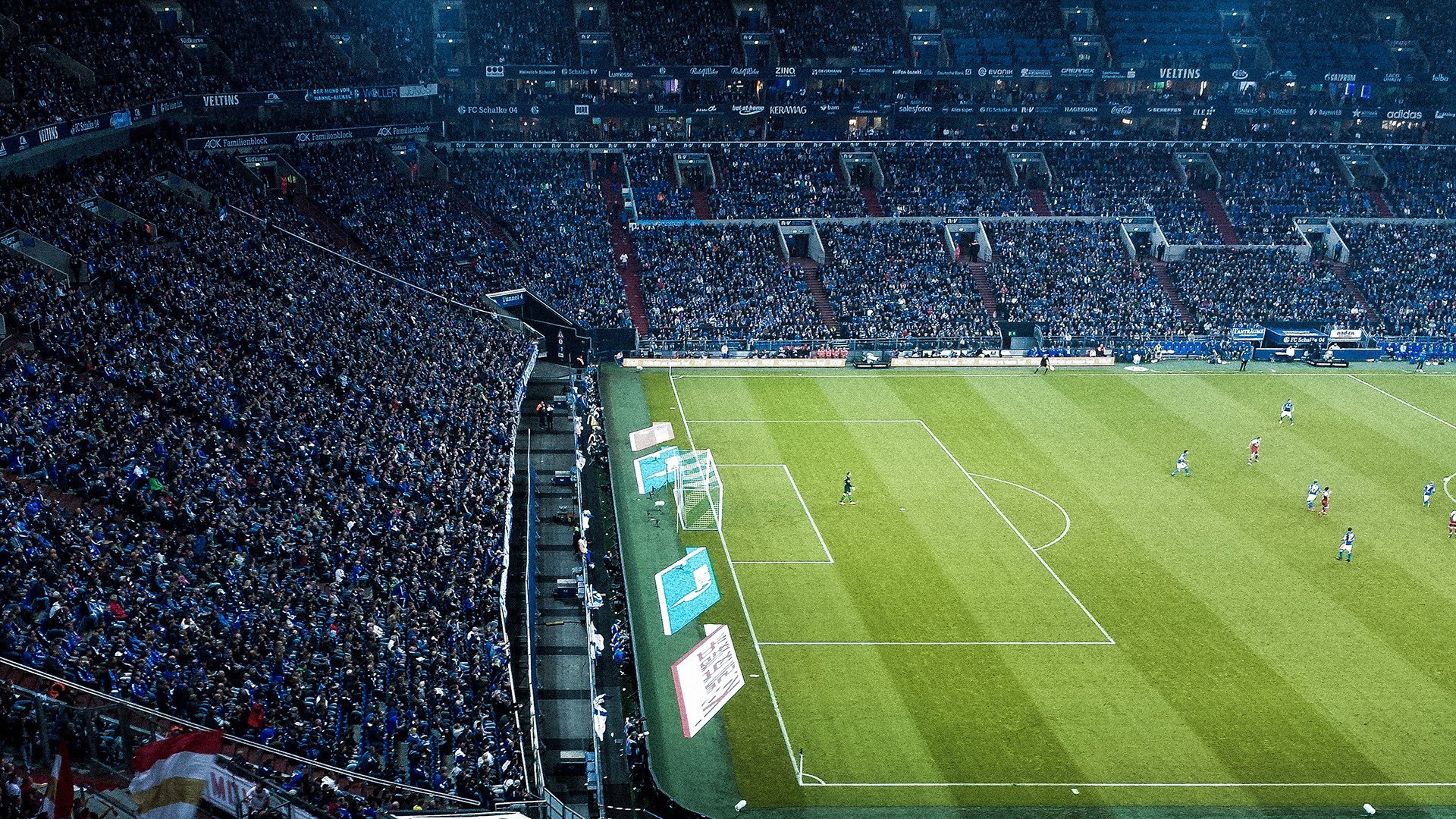 开云官方-特色足球元素融入城市公共空间，打造城市标志性景观，足球城的底蕴