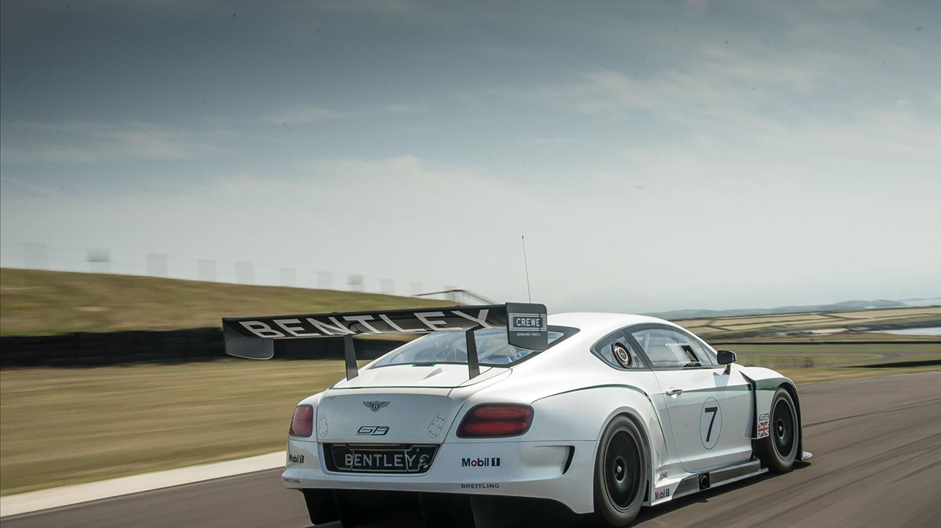 麦考的领导风范，成为全黑队历史的象征，麦考3个总冠军