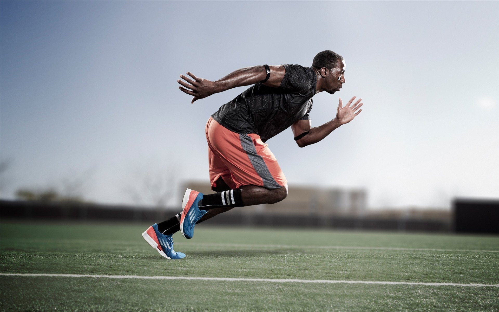 促进足球运动普及的公益广告深入人心，足球公益活动策划方案