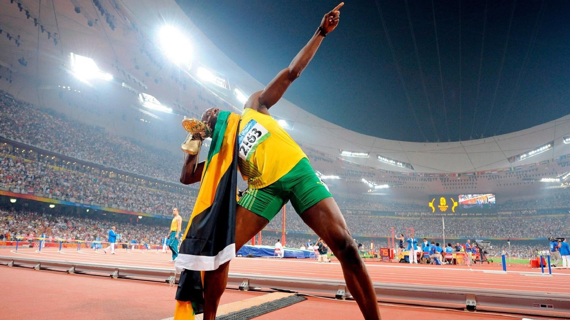 开云真人-关键封盖：李磊封阻对手最后冲击，稳住胜局！